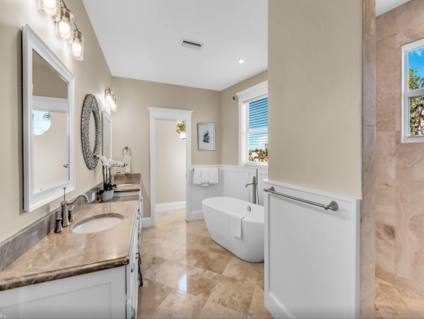 Anna Maria Direct Bay Front Luxury Vacation Home - Boat Dock